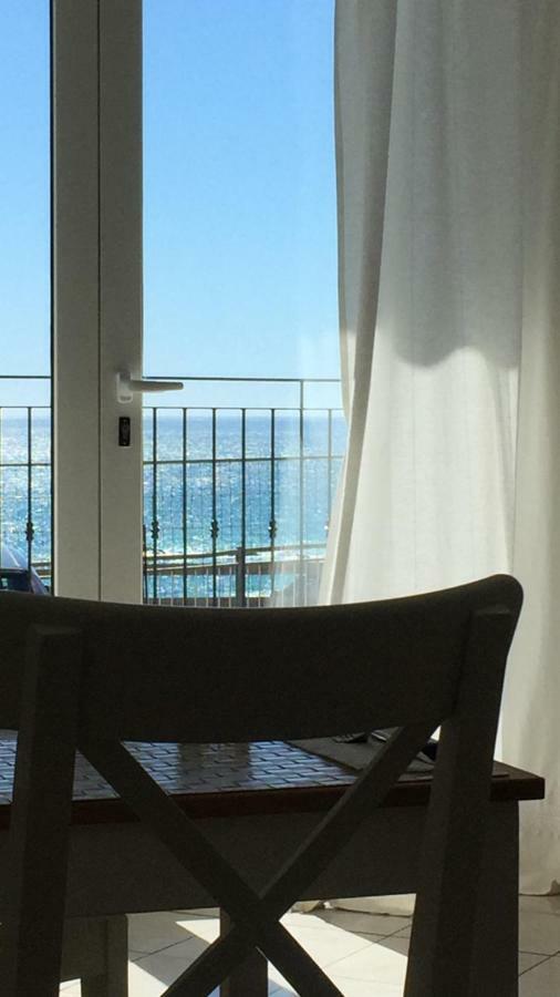 “L'Alcova Delle Sirene” Apartment Bergeggi Bagian luar foto