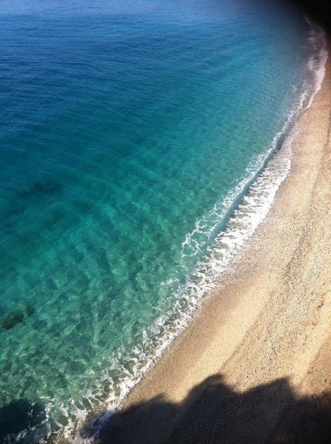 “L'Alcova Delle Sirene” Apartment Bergeggi Bagian luar foto