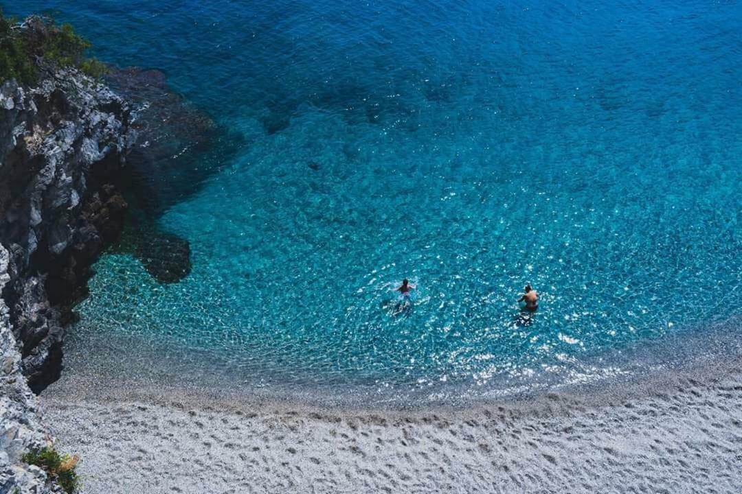 “L'Alcova Delle Sirene” Apartment Bergeggi Bagian luar foto